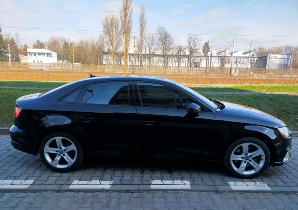 Audi A3 cena 75000 przebieg: 82000, rok produkcji 2017 z Warszawa małe 191